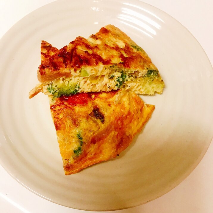 残った野菜炒めをアレンジ!野菜たっぷりオムレツ